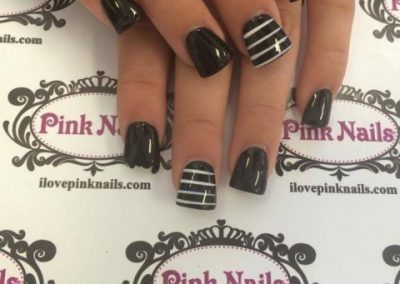 Black-and-White-Stripe-Nails-480x640