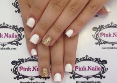 White-and-Gold-Nails-640x508